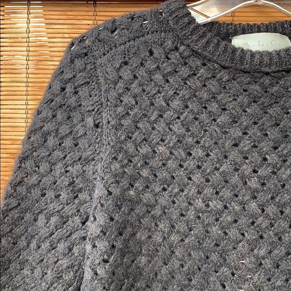 Super cute ALC sweater with open back knit wool - Picture 7 of 8